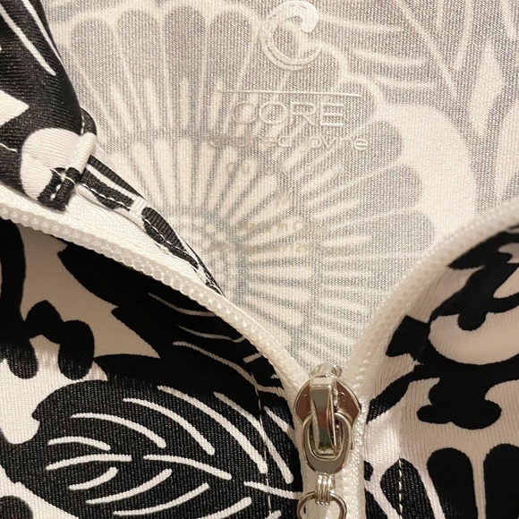 Core by Andrea Jovine 2-piece Set — Top and Front Zip Jacket - Picture 6 of 8